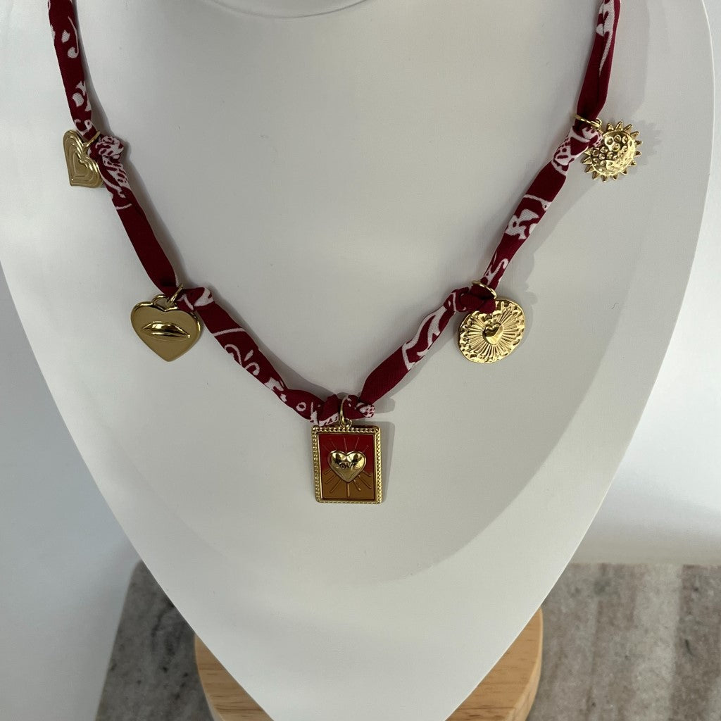 Ketting Jada goud - rood & blauw & zwart